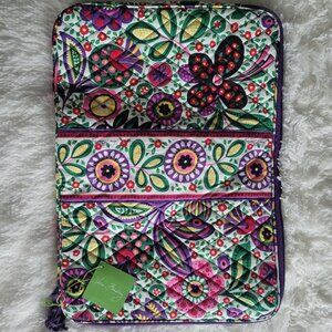 NWT Vera Bradley 17" Laptop Sleeve in Retired Viva La Vera Pattern